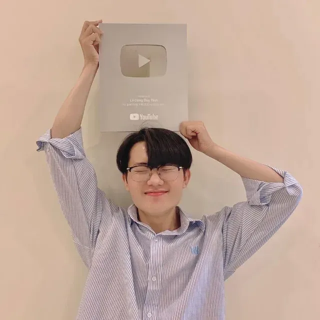 LCDT nhận Nút Bạc YouTube